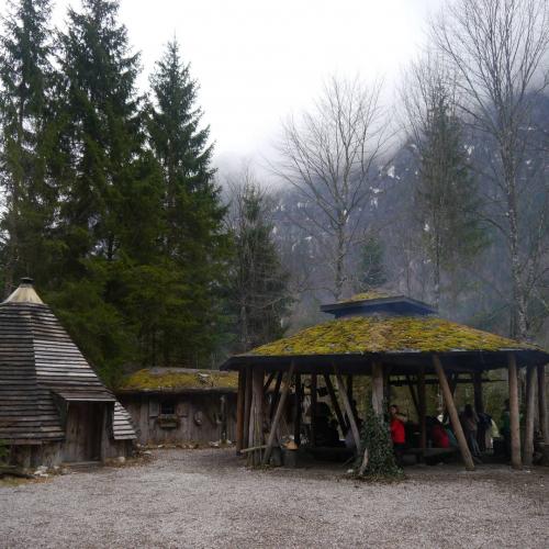 In den Tipis und Blockhütten waren wir untergebracht.