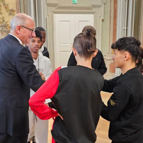 Die Schülerinnen und Schüler wurden einzeln verabschiedet