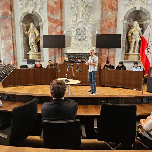 Infos im Landtagssitzungssaal