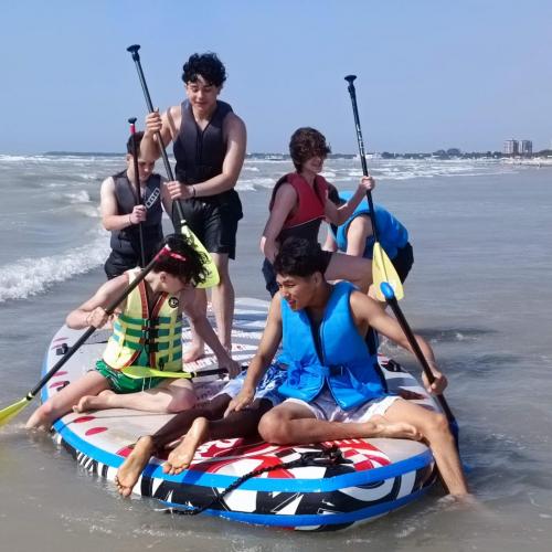 Schülerinnen auf einem XXL SUB