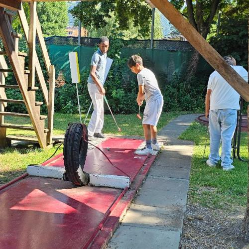 20250702 3a Minigolf & Münze